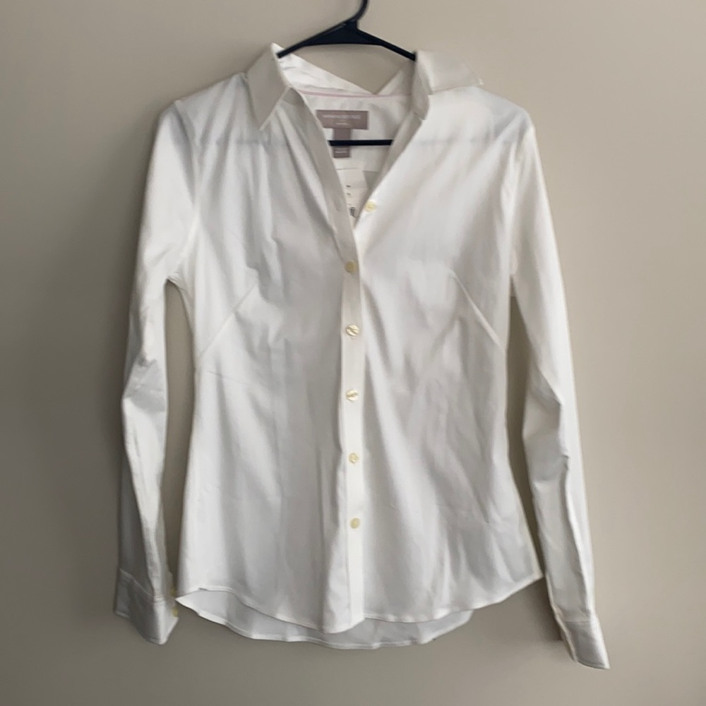 Banana Republic White Blouse. NWT size 4